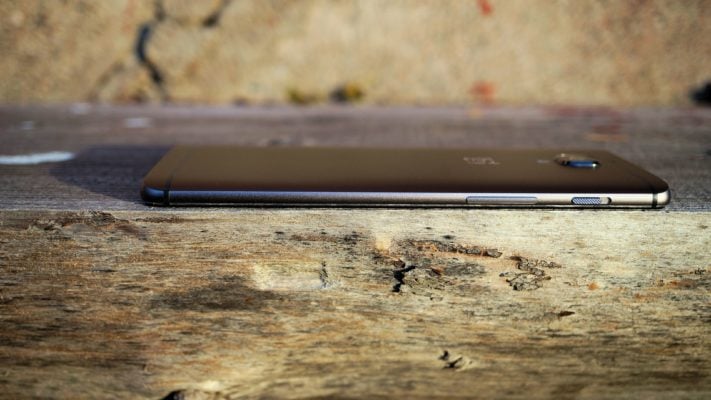 Vi testar OnePlus 3T – hur mycket snabbare är telefonen än sin föregångare?