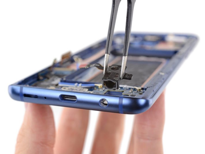 IFixIt granskar Samsung Galaxy S9 Plus – ges samma betyg som föregångaren