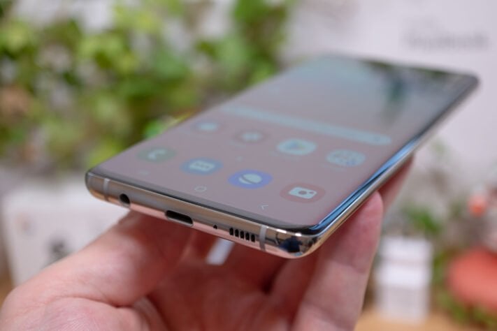 Fingeravtrycksläsaren i Samsung Galaxy S10 lurades av utskrivet avtryck