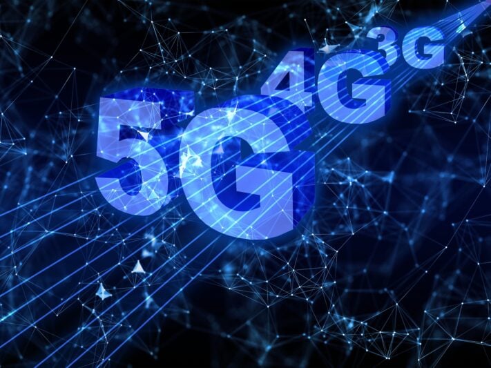 Konspirationsanhängare bränner ned 5G-master
